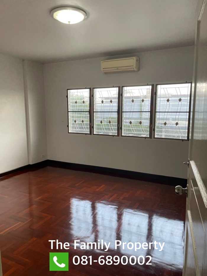 ให้เช่าทาวน์โฮม 4 ห้องนอน ซ.ราม180 ทำโฮมออฟฟิศ หรืออยู่อาศัย จดทะเบียนบริษัทได้ ซอยกว้าง น้ำไม่ท่วมค่ะ 